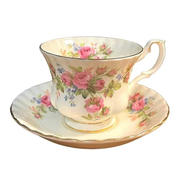 VINTAGE ROYAL ALBERT TEACUP AND SAUCER - MOSS ROSE - Picture 3 of 9